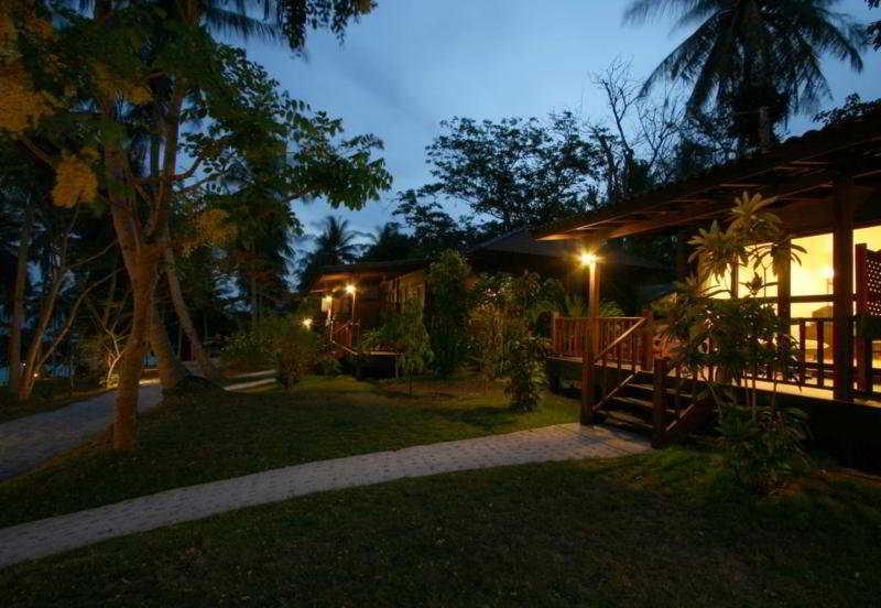 Banraya Resort And Spa Koh Racha Yai Bagian luar foto